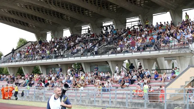 Lo stadio comunale Mariotti e il sussidiario Mariani non sono utilizzabili a causa di problemi di staticità Foto Goiorani