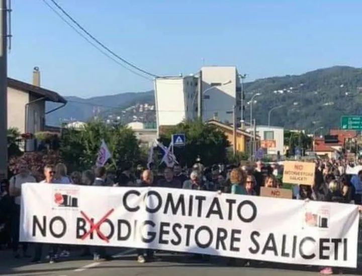 Parte dei rifiuti del Tigullio. in Emilia. Proteste. contro il biodigestore (foto d’archivio)