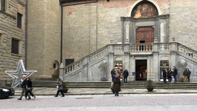 All’interno del Duomo le 250 Natività realizzate da cinquanta maestri artigiani che hanno attirato moltissimi turisti