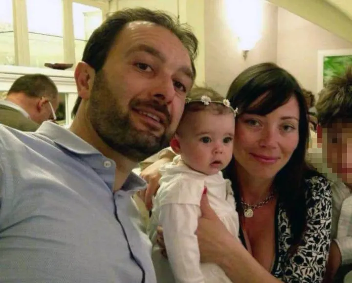 Nora Basucci insieme al marito e alla piccola Bianca, morta il 27 aprile del 2019