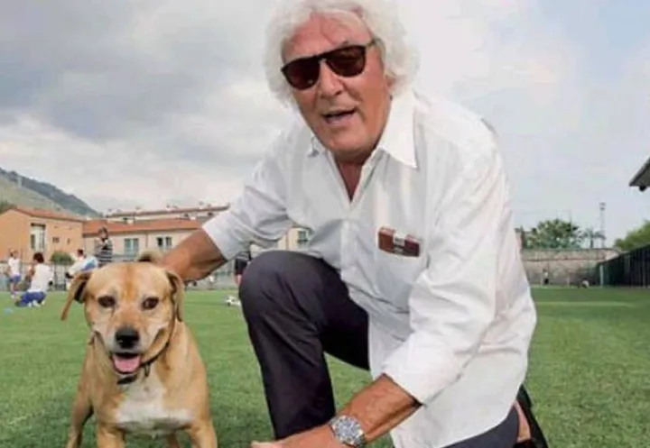 Bruno Bartoli con il suo affezionato cane Due, scomparso pochi anni fa