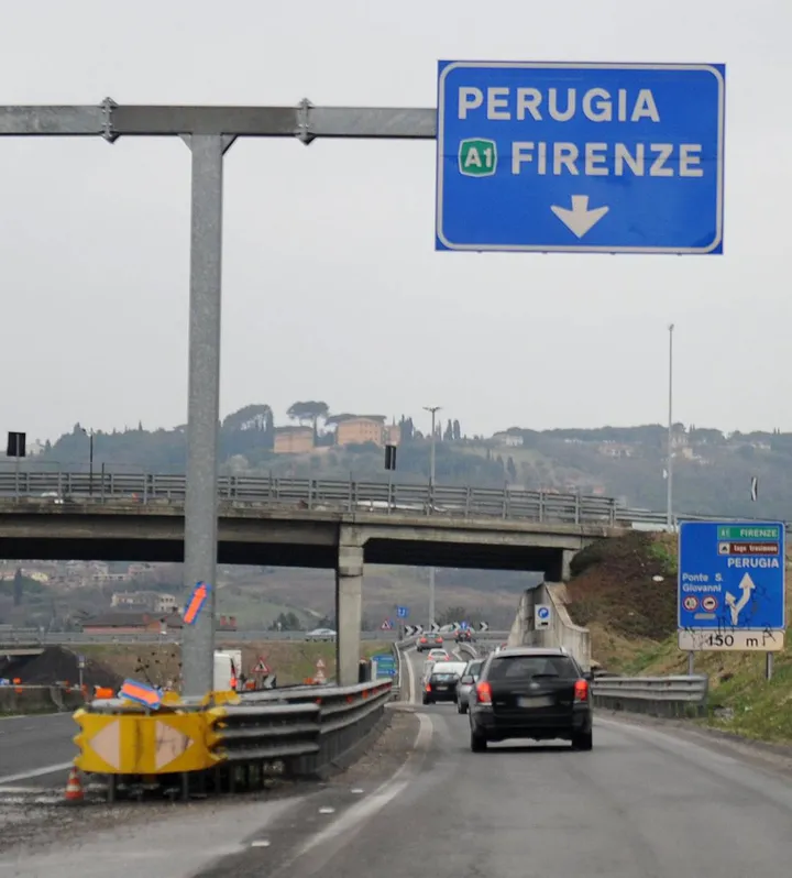 L’ingresso dalla E45 verso il Raccordo: in cima c’è lo svincolo di via Adriatica che non sarà smantellato