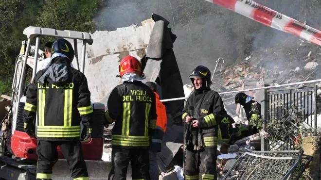 Un’immagine della tragica esplosione di gas avvenuta a Torre il 27 ottobre scorso (Alcide)