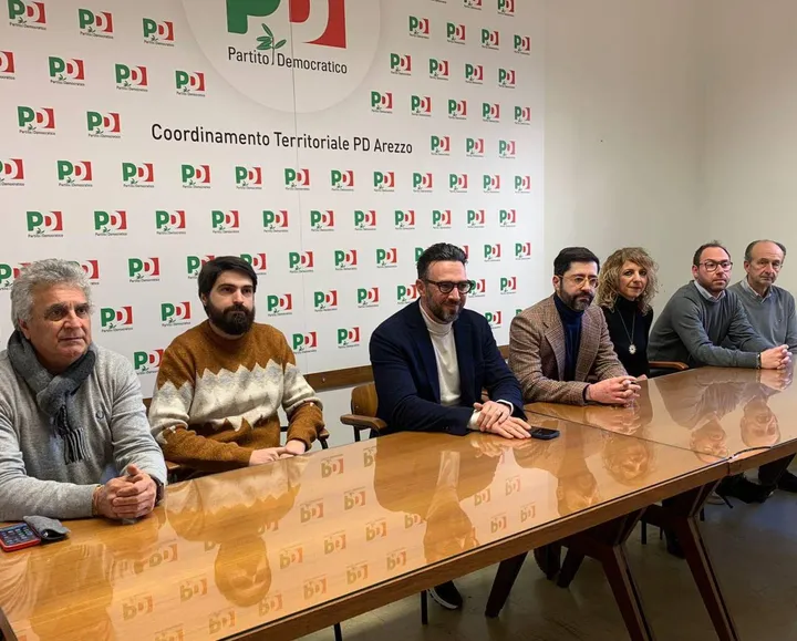 Il segretario provinciale Pd Francesco Ruscelli insieme ai responsabili dei Circoli