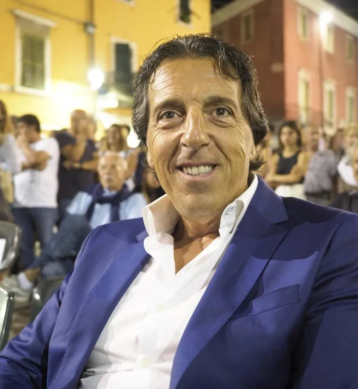 Il presidente della Carrarese Fabio Oppicelli suona la carica agli azzurri ed è fiducioso di raggiungere i playoff migliorando la posizione dello scorso anno