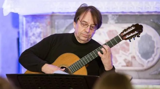 Bogdanović si esibirà anche assieme al Boccherini Guitar Quartet, il duo Lanini – Festa e il duo formato da Giampaolo Bandini e Cesare Chiacchiaretta