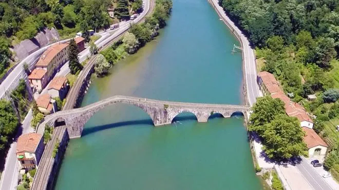 Il ponte della Maddalena, detto del Diavolo, a Borgo a Mozzano