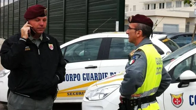 COLLABORAZIONE Guardie di città in servizio a Pisa