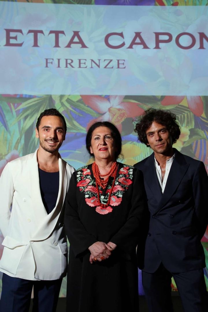 Lucia Caponi con i figli Guido e Duccio (foto Marco Mori /New Pressphoto)
