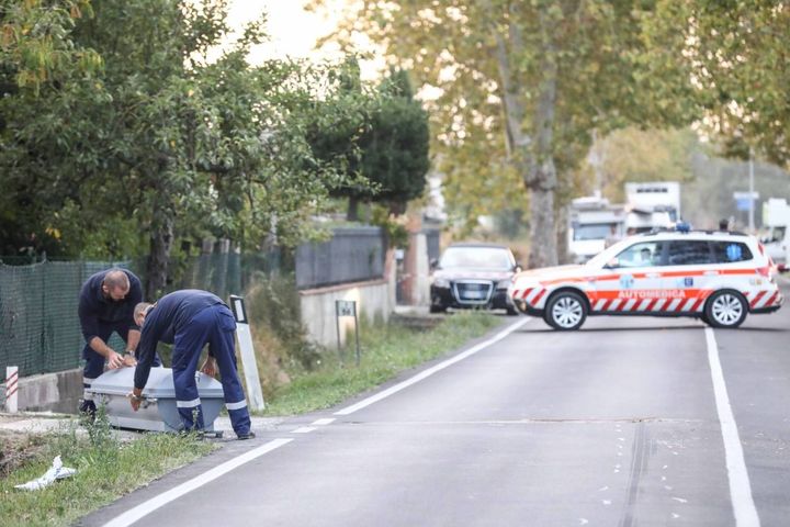 Ragazza trovata morta in strada fra Castelfiorentino e Certaldo (foto Tommaso Gasperini/Germogli)