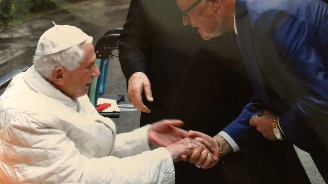 La Misericordia incontra Papa Francesco e Ratzinger