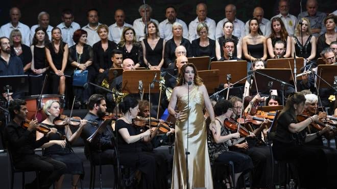 Lucca Summer Festival, il concerto pucciniano diretto da Beatrice Venezi  (Alcide)