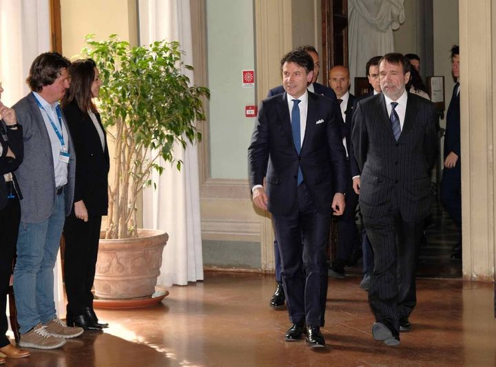 Firenze, il premier Giuseppe Conte con il rettore dell'Università Luigi Dei (Umberto Visintinii/New Press Photo)