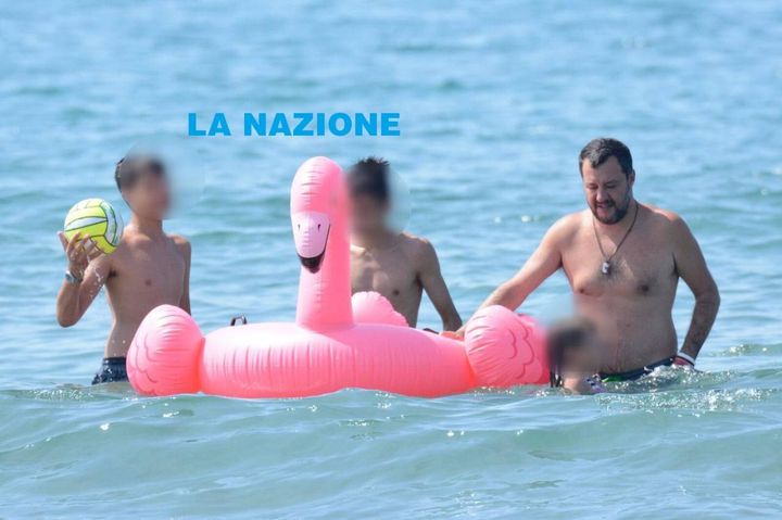 Salvini in mare (Foto Riccardo Dalle Luche/Fotocronache Germogli)
