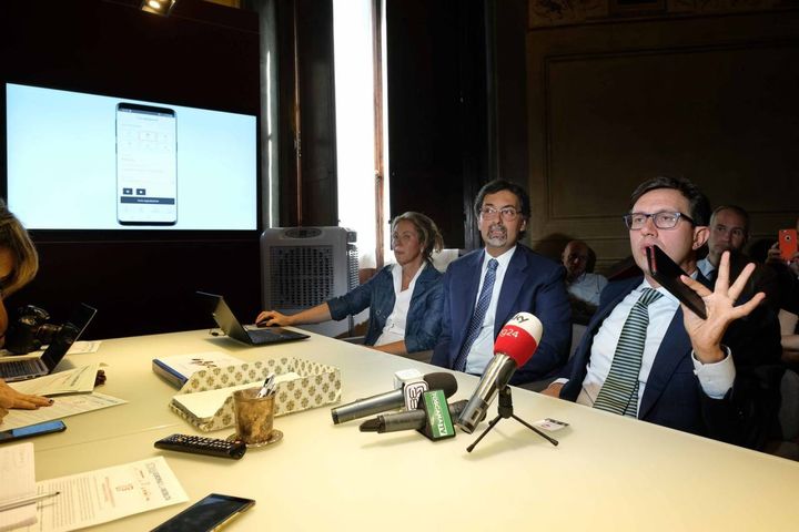 Firenze, Presentazione app a Palazzo Vecchio.    Il sindaco Dario Nardella.
 (foto Giuseppe Cabras/New Press Photo)