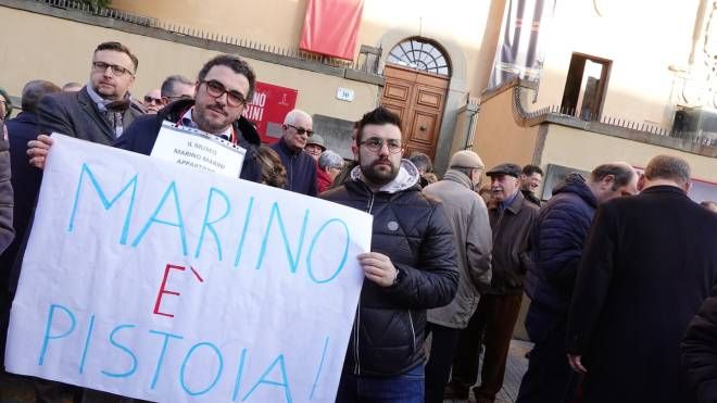 La protesta di fronte al Museo Marino Marini - Pistoia (Foto Castellani)