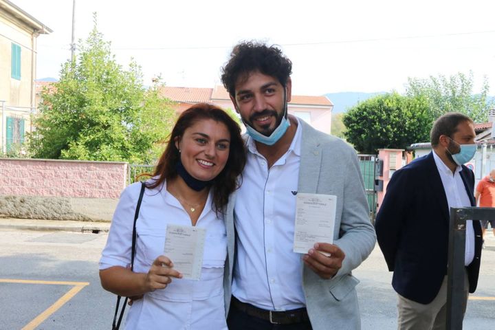 Ceccardi al voto (foto Valtriani)
