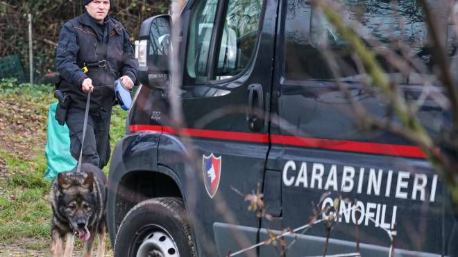 Le ricerche dei carabinieri (Fotocronache Germogli)