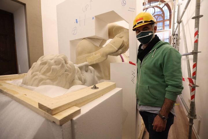 La copia del David di Michelangelo parte per Dubai (New Press Photo)