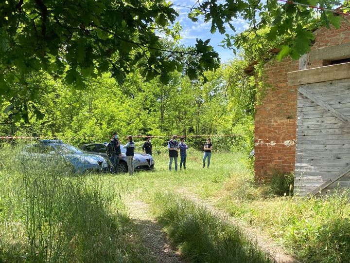 La polizia sul luogo dove è stato trovato il cadavere di Khrystyna