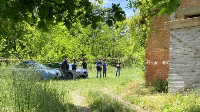 La polizia sul luogo dove è stato trovato il cadavere di Khrystyna