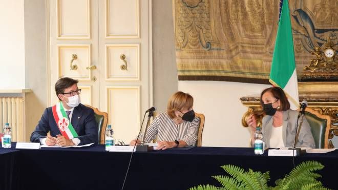 Firenze, il ministro Luciana 
Lamorgese in Prefettura (Giuseppe Cabras/New Press Photo)