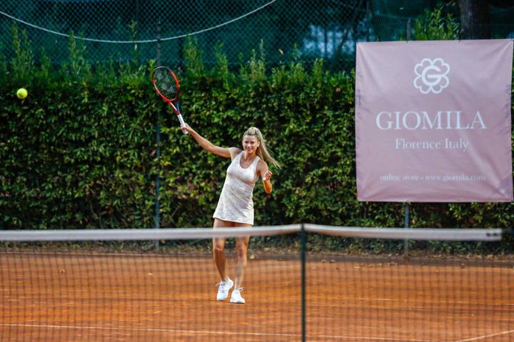 Giornata fiorentina per Camila Giorgi fra tennis e moda (foto Germogli)