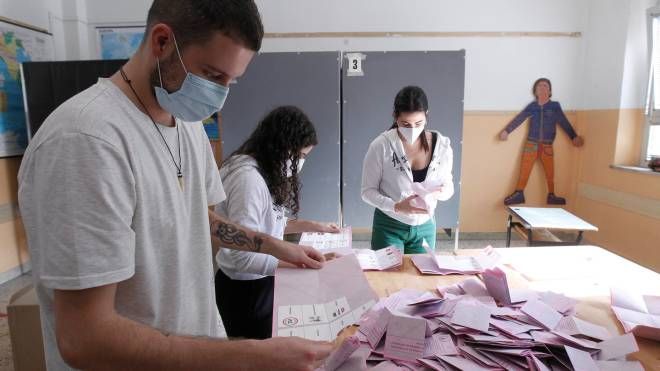Elezioni suppletive a Siena (Foto Lazzeroni)