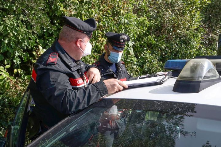 Massimo Benigno travolto e ucciso da un'auto pirata, i carabinieri sul luogo della tragedia (Foto Germogli)