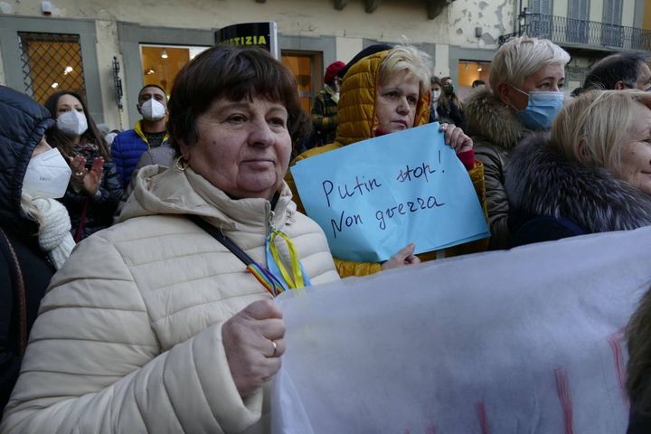 Prato, la manifestazione contro la guerra in Ucraina (foto Attalmi)
