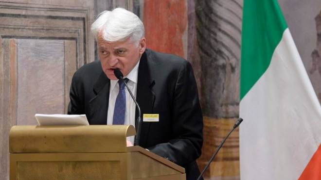Nella foto: lo scrittore Ugo De Vita durante il convegno in memoria di Niccolò Ciatti
(ANSA/Claudio Peri)