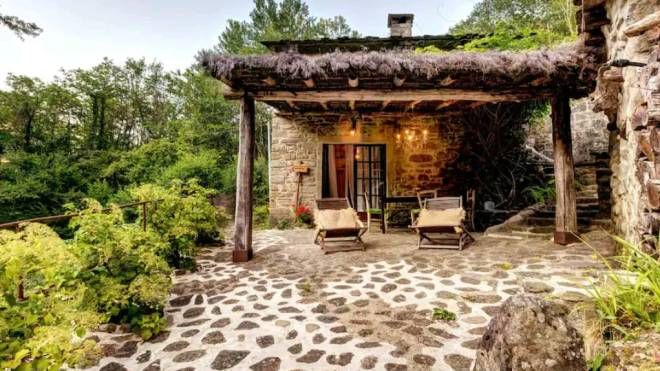 I luoghi particolari dove è possibile alloggiare in Toscana, una casa organica
(foto Airbnb)