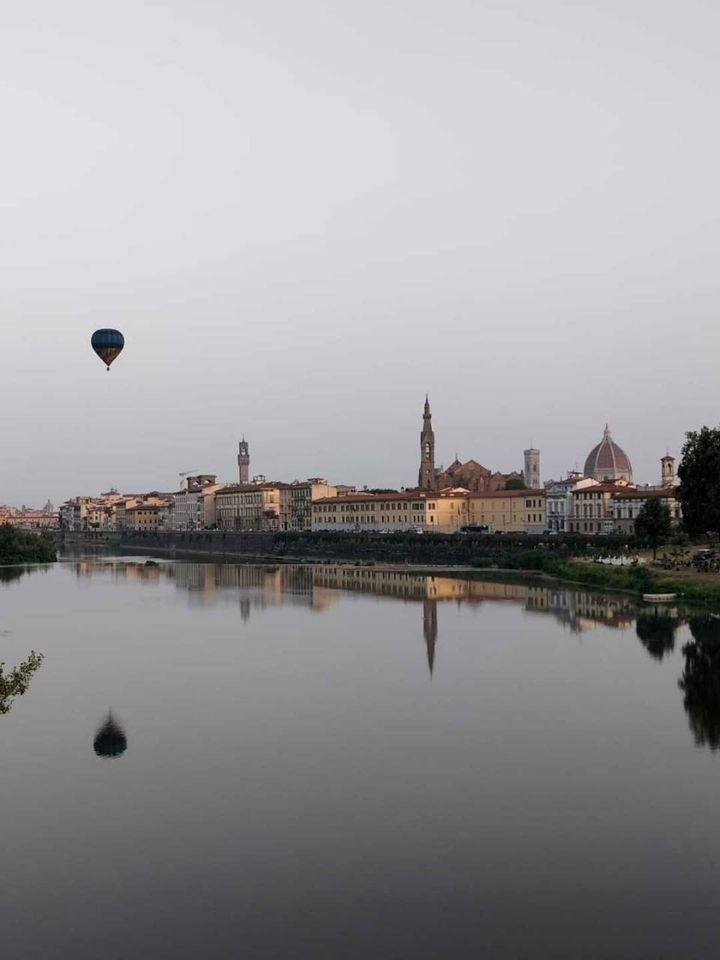 Mongolfiere a Firenze all'alba di giovedì 23 giugno