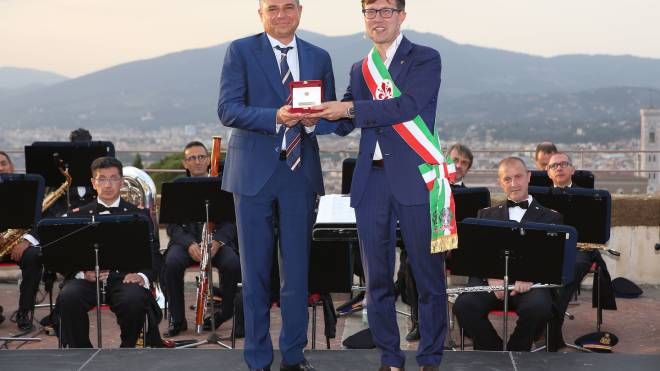 Fiorini d'Oro 2022: Lorenzo Simonelli con il sindaco Dario Nardella (New Press Photo)