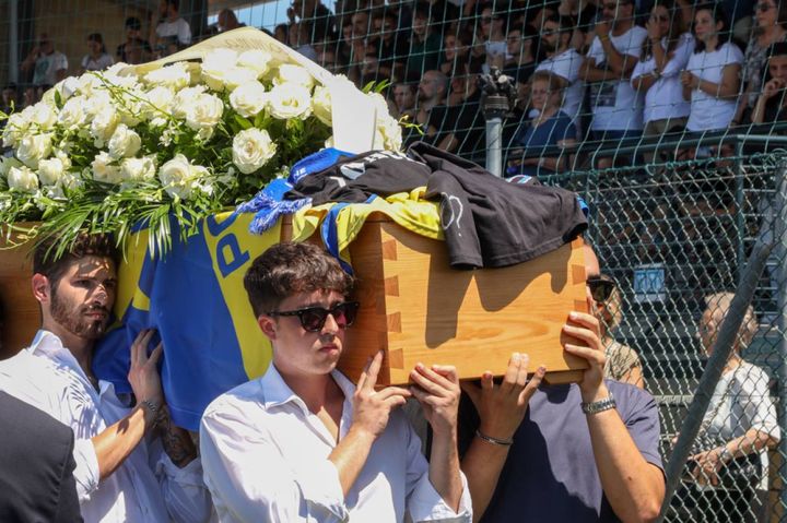 Il funerale di Lorenzo De Luca (foto Germogli)