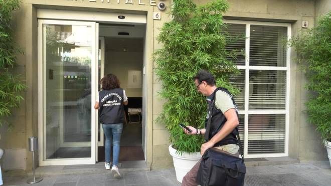 Giallo in hotel a Firenze, uomo morto e donna trovata in fin di vita (Foto Luca Moggi / New Press Photo)