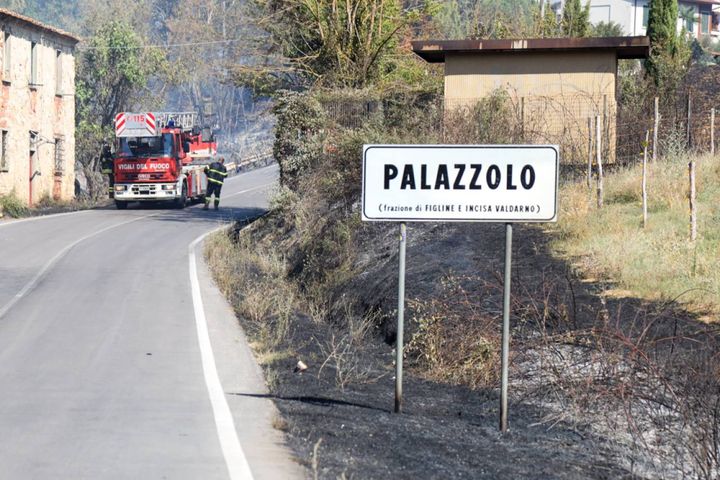 L'incendio a Palazzolo (foto Germogli)