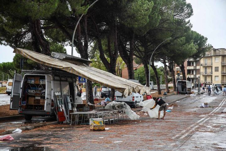 Empoli, tromba d'aria distrugge il mercato
(foto Gasperini/Germogli)