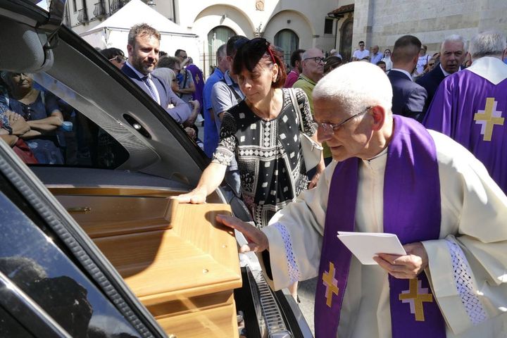Prato, il funerale del vescovo emerito Gastone Simoni (foto Gianni Attalmi)