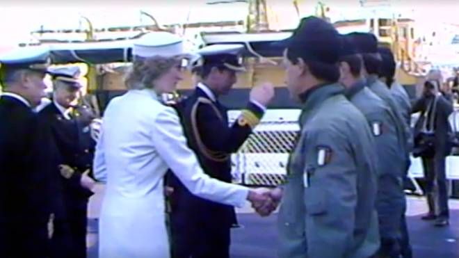 Carlo e Lady D, la visita alla base navale a Spezia con imbarchi sul Vespucci e sul Grecale