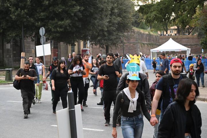 L'assalto dei fan a Lucca Comics 2022 (Foto Alcide)