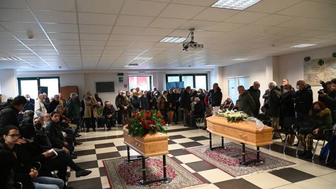 I funerali (foto Alcide)