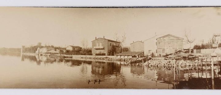 Foto storica del lungolago (Villa museo Puccini, Torre del Lago)