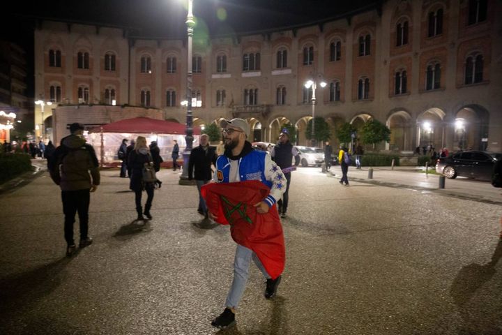 I tifosi del Marocco in festa: Pisa (foto Enrico Mattia Del Punta)