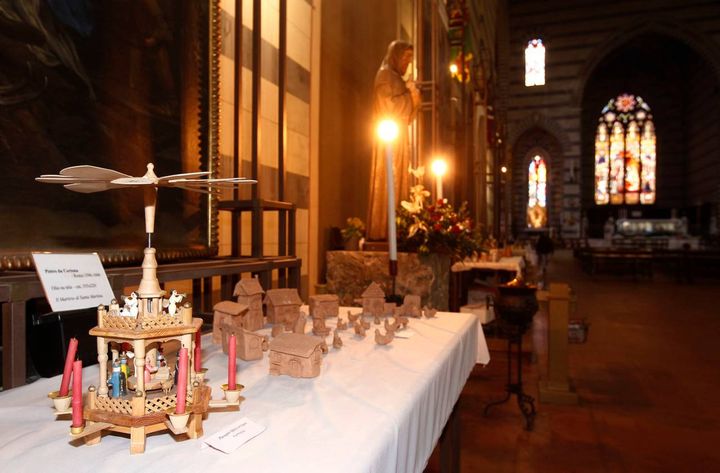 I presepi in mostra nella Basilica di San Francesco (Foto Paolo Lazzeroni)