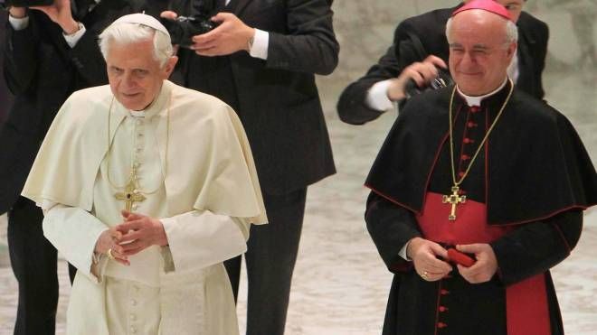 I fedeli ternani dal Papa: era il 2011 (Pianetafoto)