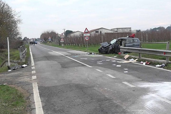 Incidente tra Pieve al Toppo e Alberoro, cinque feriti (Foto Falsetti)