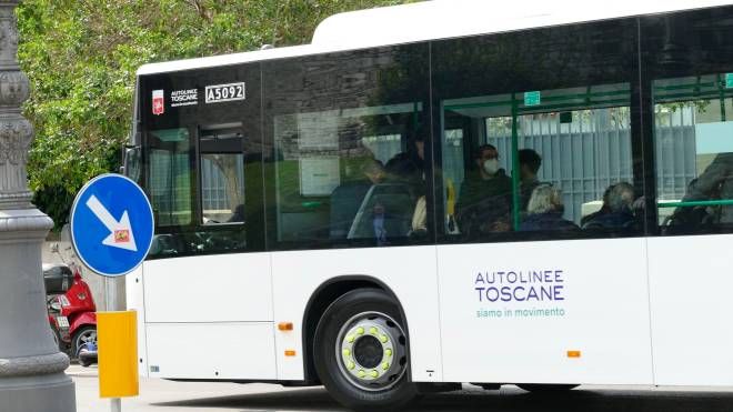 Un autobus di Autolinee Toscane (Foto Attalmi)