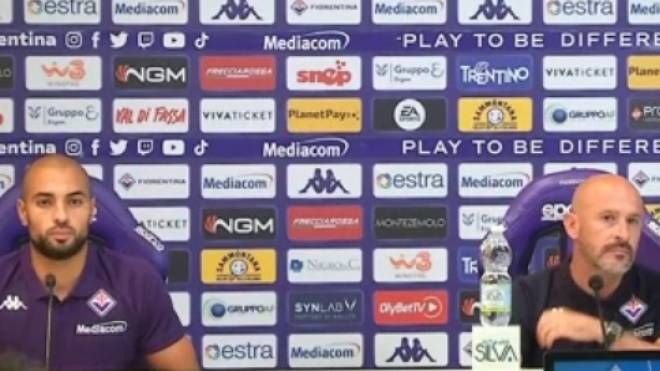 Italiano e Amrabat in conferenza stampa (dal sito di Acf Fiorentina)