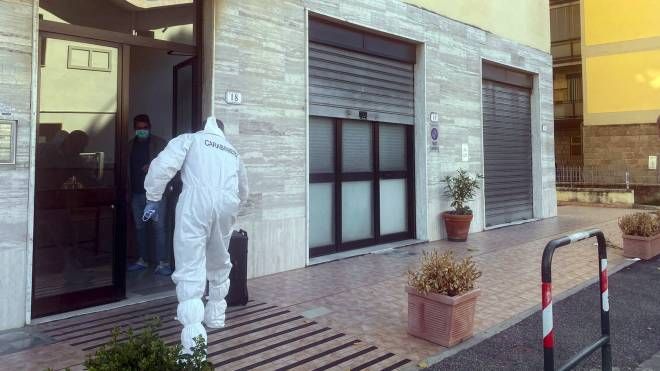 La scientifica sul luogo dell'omicidio a Signa (Foto Germogli)